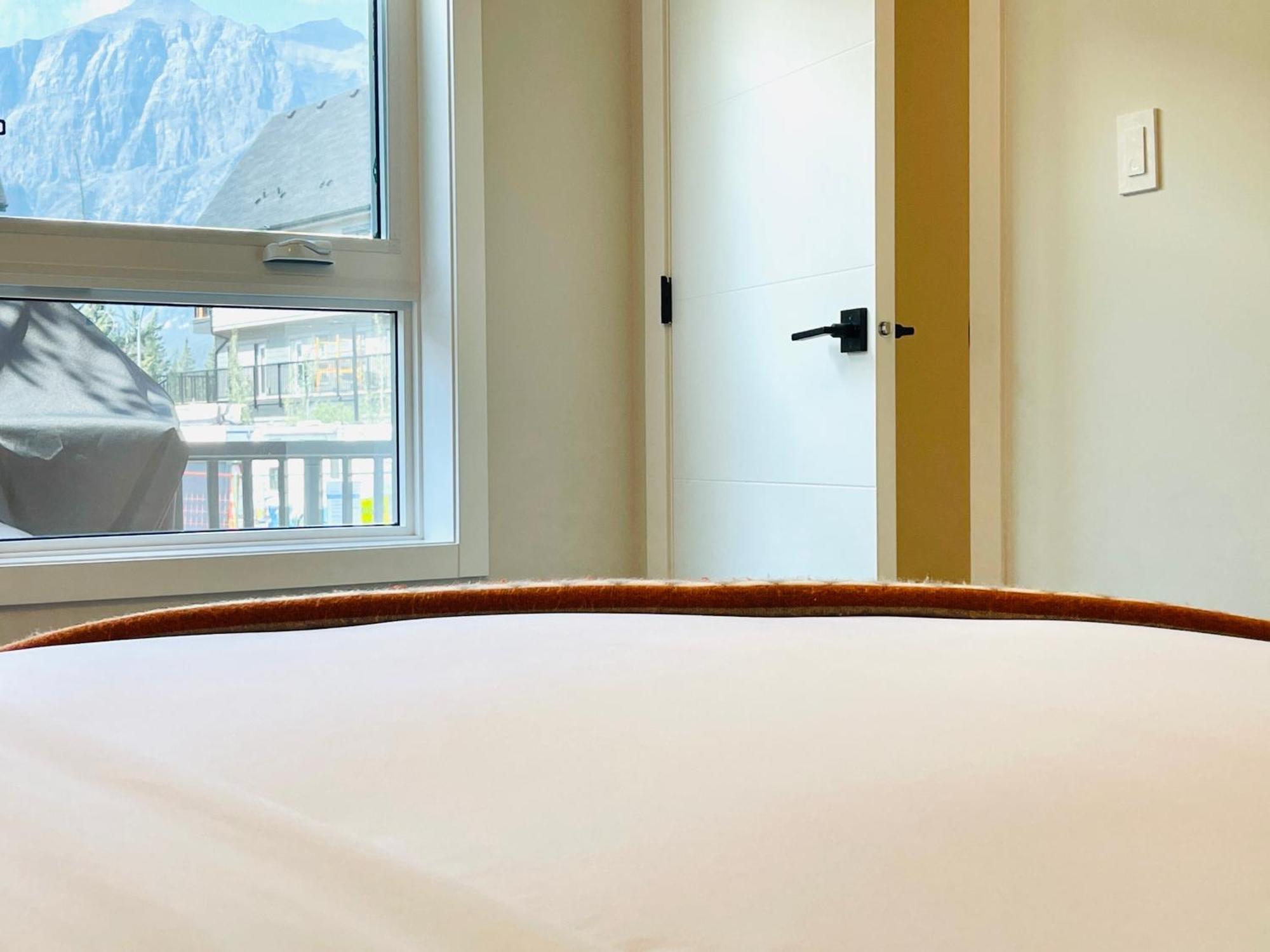 Joe'S Contemporary 2 King Bedrooms Vacation Home In Канмор Екстериор снимка
